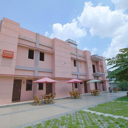 Karana House Syariah Hotel Melati Buitenkant foto