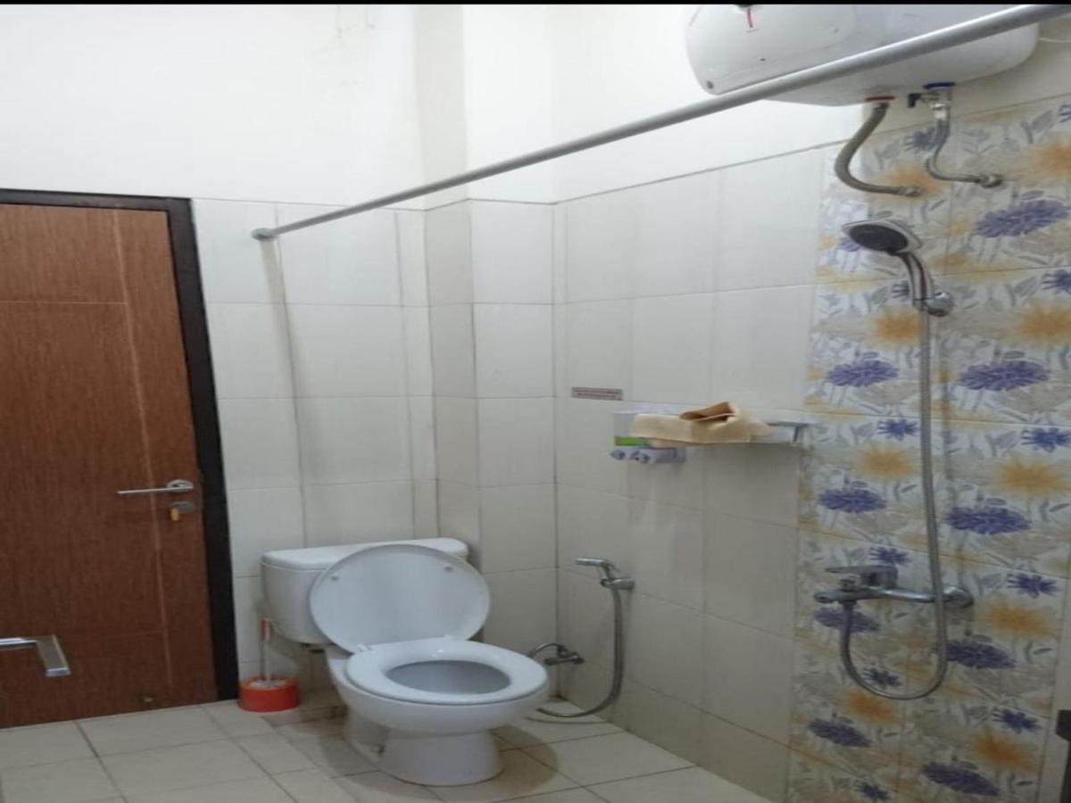 Karana House Syariah Hotel Melati Buitenkant foto