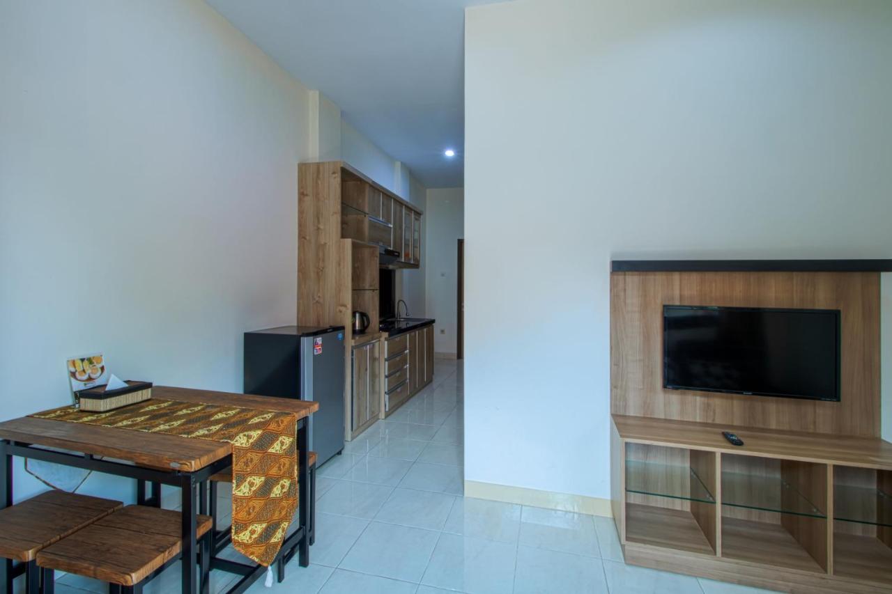 Karana House Syariah Hotel Melati Buitenkant foto
