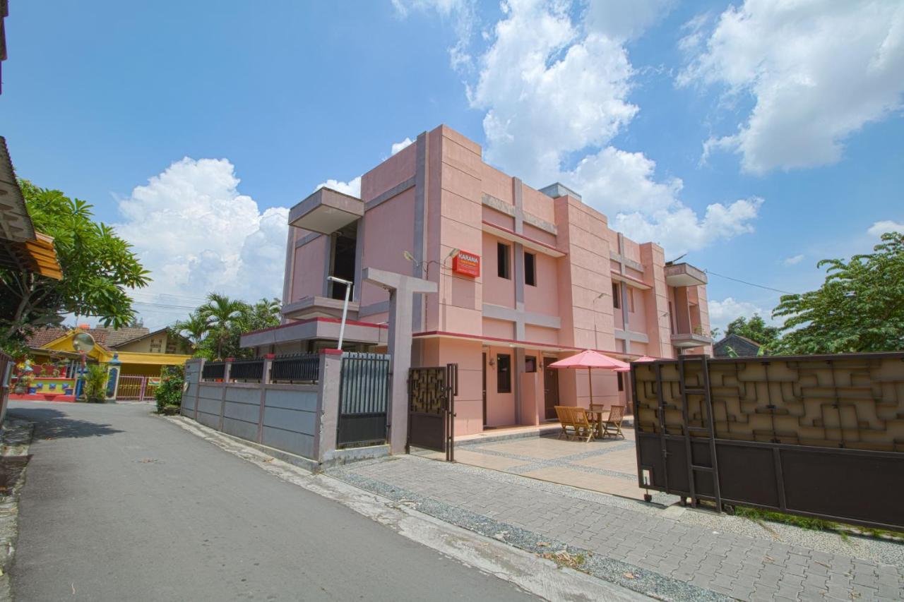 Karana House Syariah Hotel Melati Buitenkant foto
